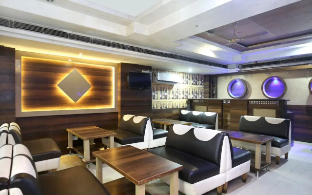 OYO Rooms Hussainpura Bridge