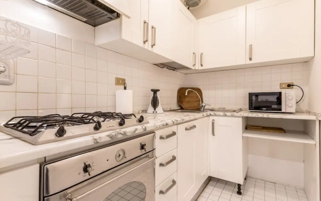 Casa Iside in Rome With 1 Bedrooms and 1 Bathrooms