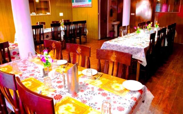 Hotel Khakshal Chubi