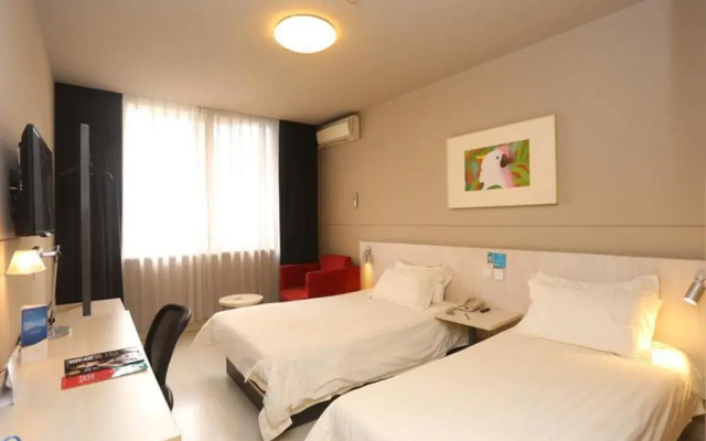 Jinjiang Inn Chengdu Baiguolin Railway Station