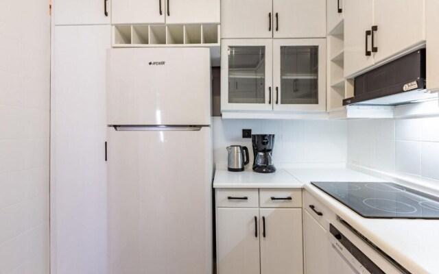 Flat With Excellent Location in Nisantasi