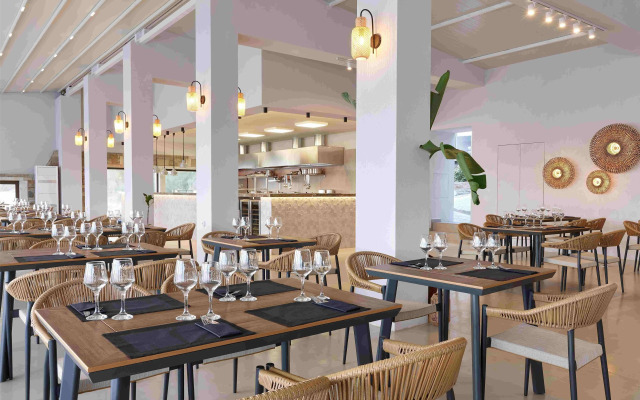 Wyndham Loutraki Poseidon Resort