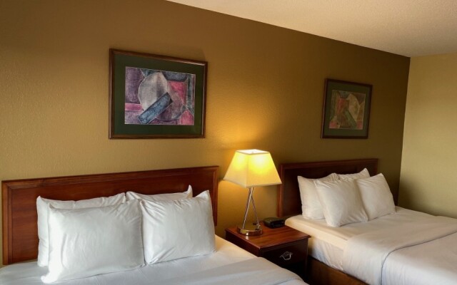 Comfort Inn & Suites At I-74 And 155