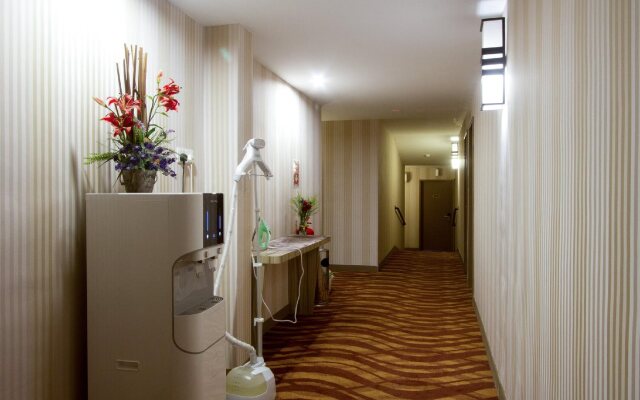Hotel Zamburger Victory City