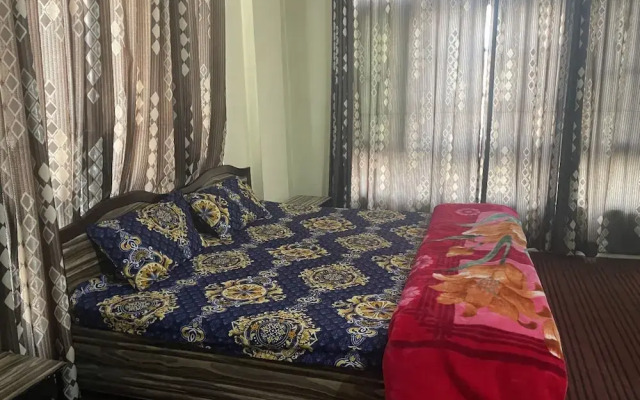 Goroomgo Burge Green Guest House