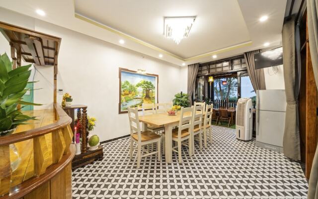 Blue Whale Homestay