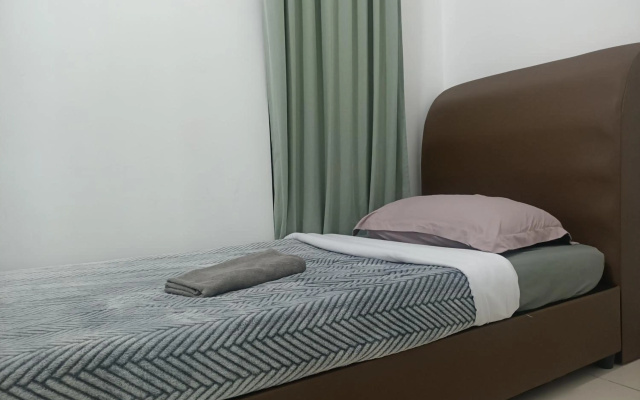 KLCC Legasi Kg Bharu muslim homestay facing unblock view and walking distance to Twin Tower, LRT train next to building – Guest Rooms – Kuala Lumpur