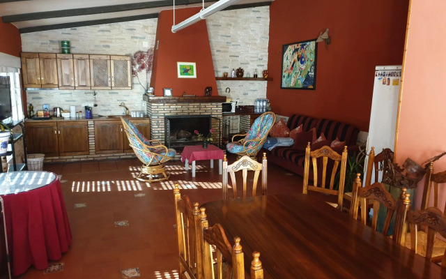 Amplia y luminosa buhardilla & total independencia