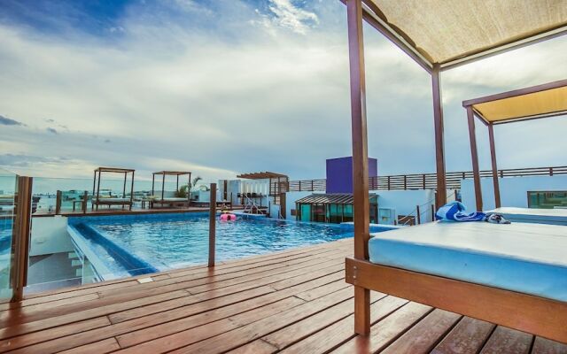 Las Brisas 401 3 Bedroom Condo by RedAwning