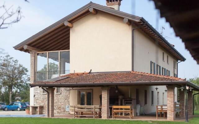 Cascina Serenella B&B