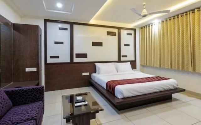 Capital O 3285 Hotel Radiant