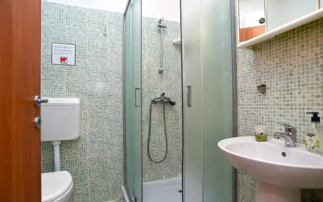 Welcoming Apartment With Shared Pool