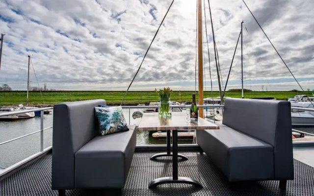 Waterlodge in Kamperland by Veerse Meer