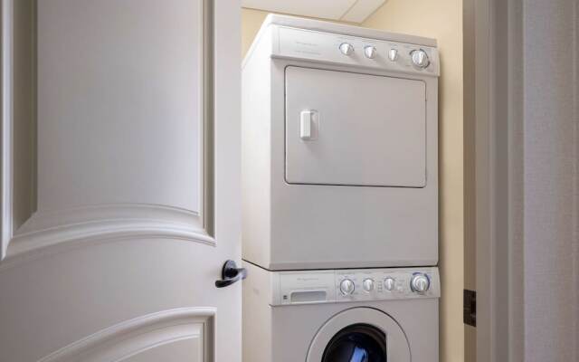 The Royal Kelowna Bellstar Hotels & Resorts