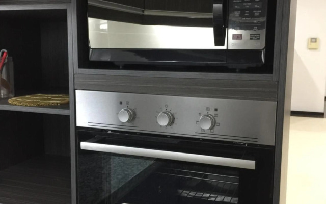 2775 sqf Sunset Luxury Condo