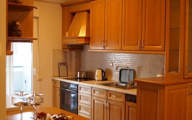 Daphne Luxury Apartment