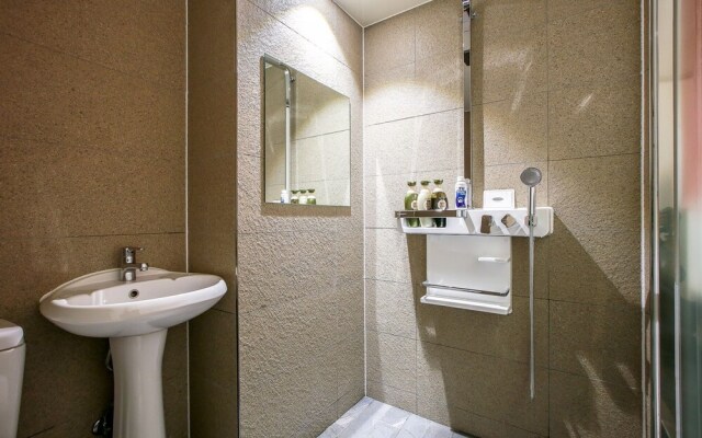 Celint Hotel