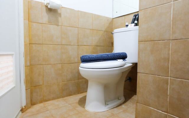 Modern and Bright 2BR Green Pramuka Apartment