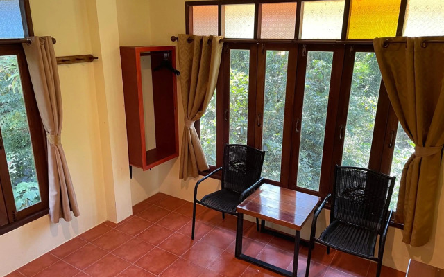 Art's Riverview Lodge