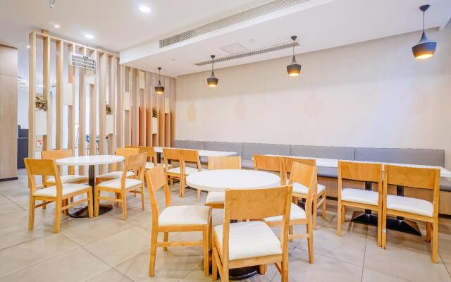 Hanting Hotel Nanjing Hexi International Expo Center