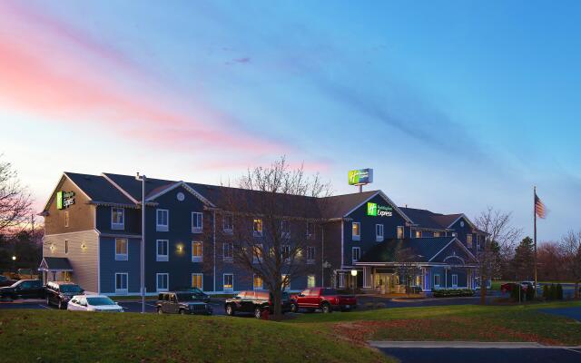 Holiday Inn Express Grand Rapids SW by IHG