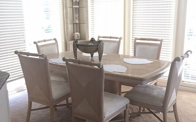 Sunlight - 4 Br Home