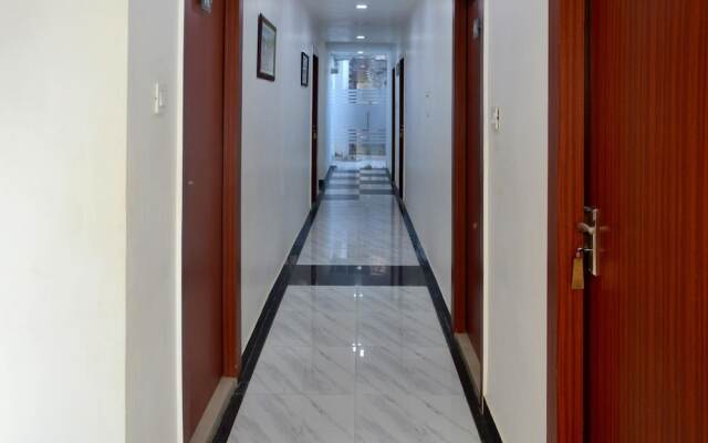 Collection O 4308 Hotel Zaarang Inn