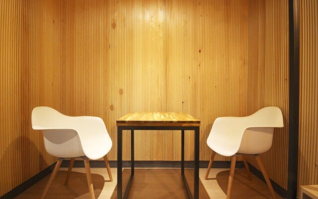 Changwon Jinhae Yongwon Hotel VIN