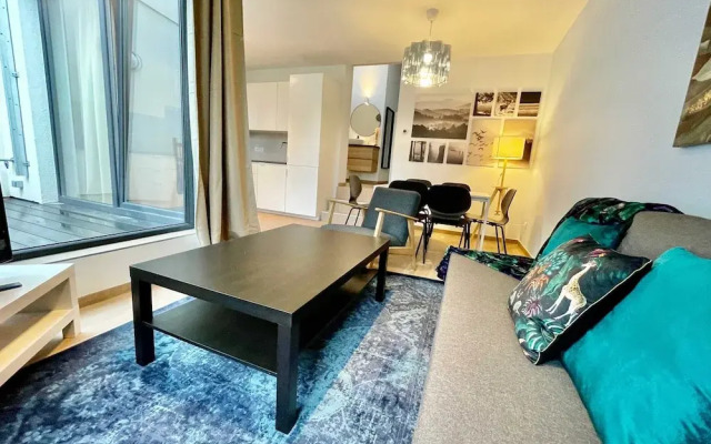 Luxury 2BR 2BA Near Fashion District by Oneluxstay