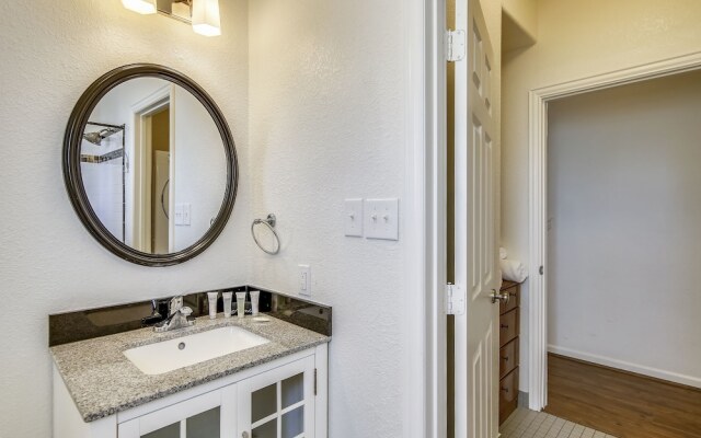 Aqua Vista 5 Bedroom Home