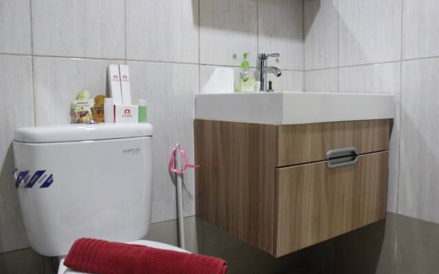 Strategic Studio Room Tamansari La Grande Apartment