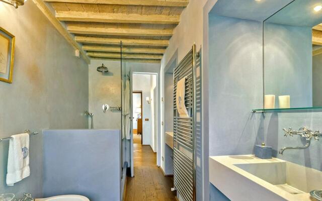 Independent Villa With 12 Beds-villa Aiola