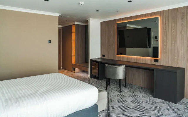 Sky Airport Hotel