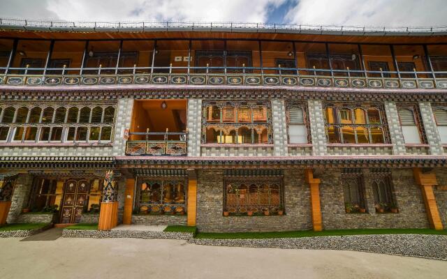 Summit Panghen Metok Hotel