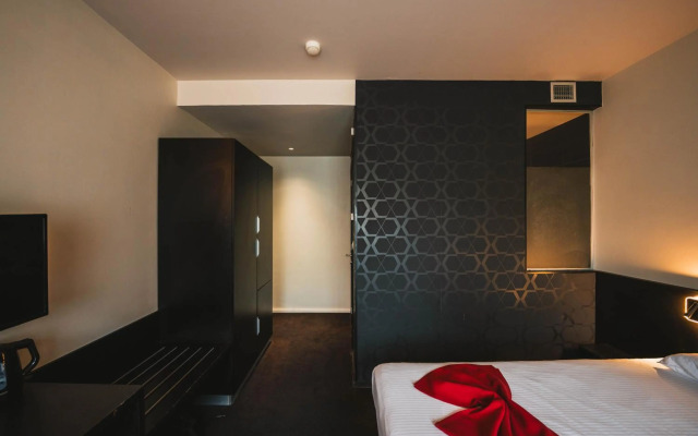 Utopia Hotel