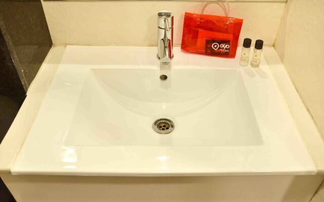 OYO 963 Hotel Rumaya