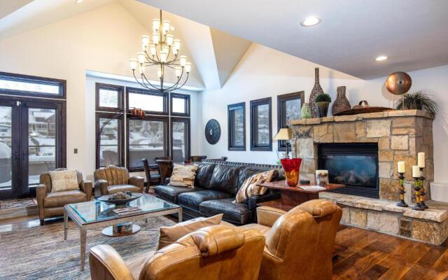 601 Deer Valley Drive