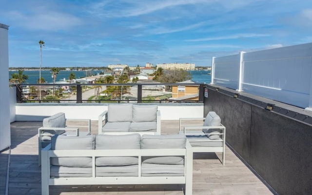 Luxury Pool Home Golf Cart