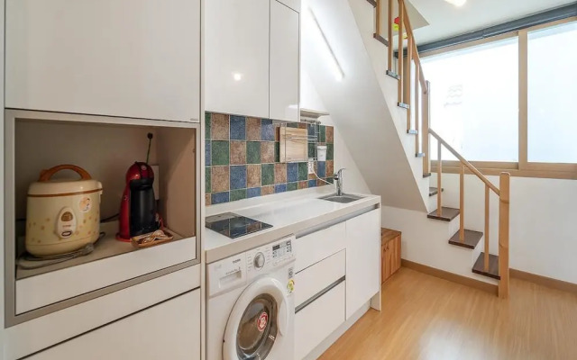 Jeju Eltzutown Pension