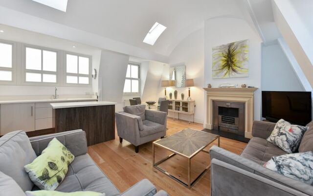 Large South Kensington Mews 2 Bed 2 5 Bath House