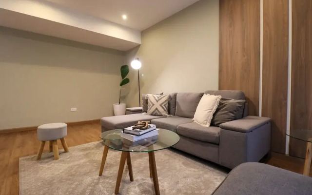 w Monochromatic 2BR w Terrace in Miraflores