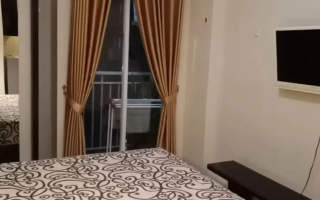 Bogor Valley by Lina Room