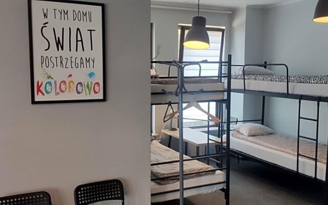 Hostel Sunrise przy Dw. Zachodni