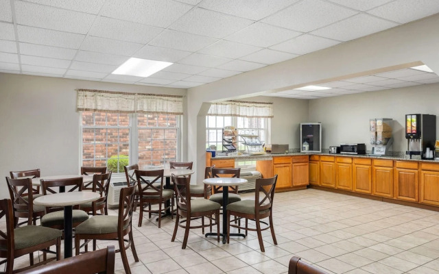 Days Inn Madisonville