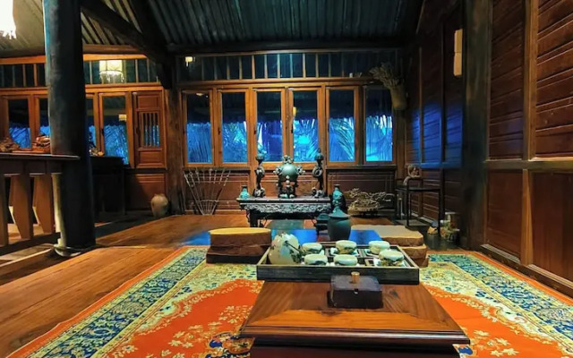 Moc Homestay & Villa