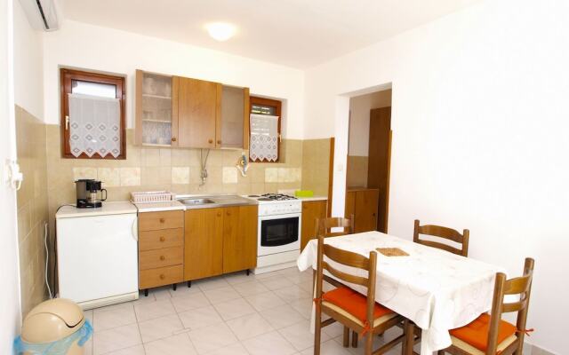 Apartment 981