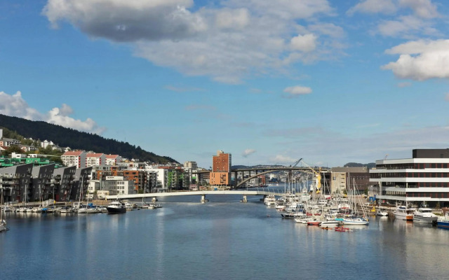 Moxy Bergen
