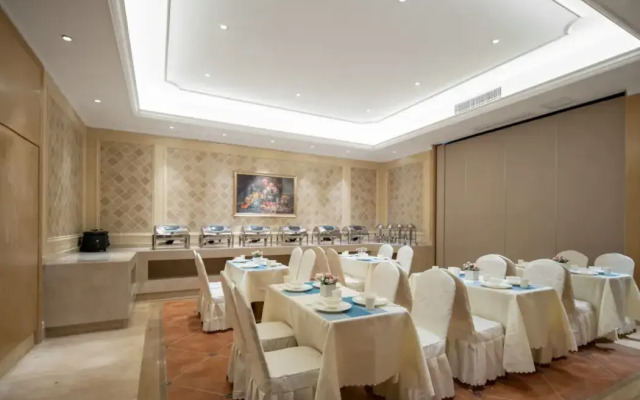 Vienna Hotel Chongqing Lijiatuo Pedestrian Street