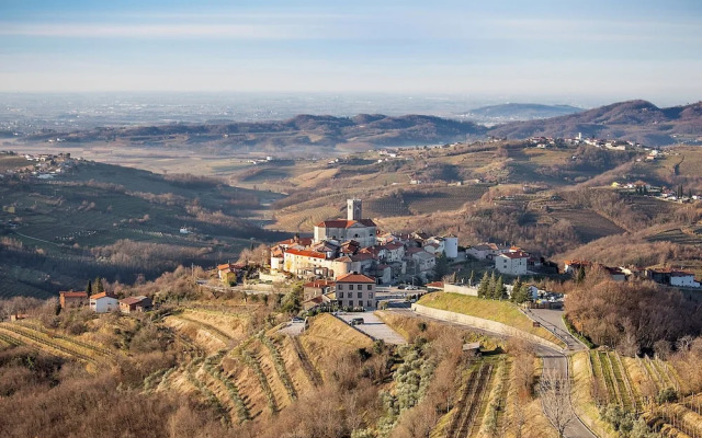 Aldilà Rooms Apartment  Vacation House