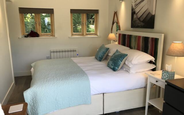 Mimosa Lodge